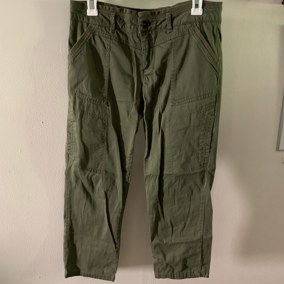 Olive green capris - Picture 1 of 7